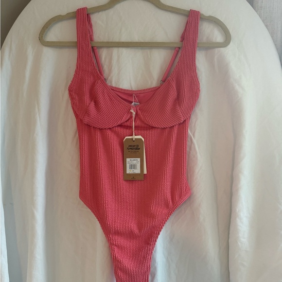👙NWT BILLABONG SWIM | HIGH-WAISTED | UNDERWIRE | ONE PIECE | CORAL | SMALL - Picture 2 of 12